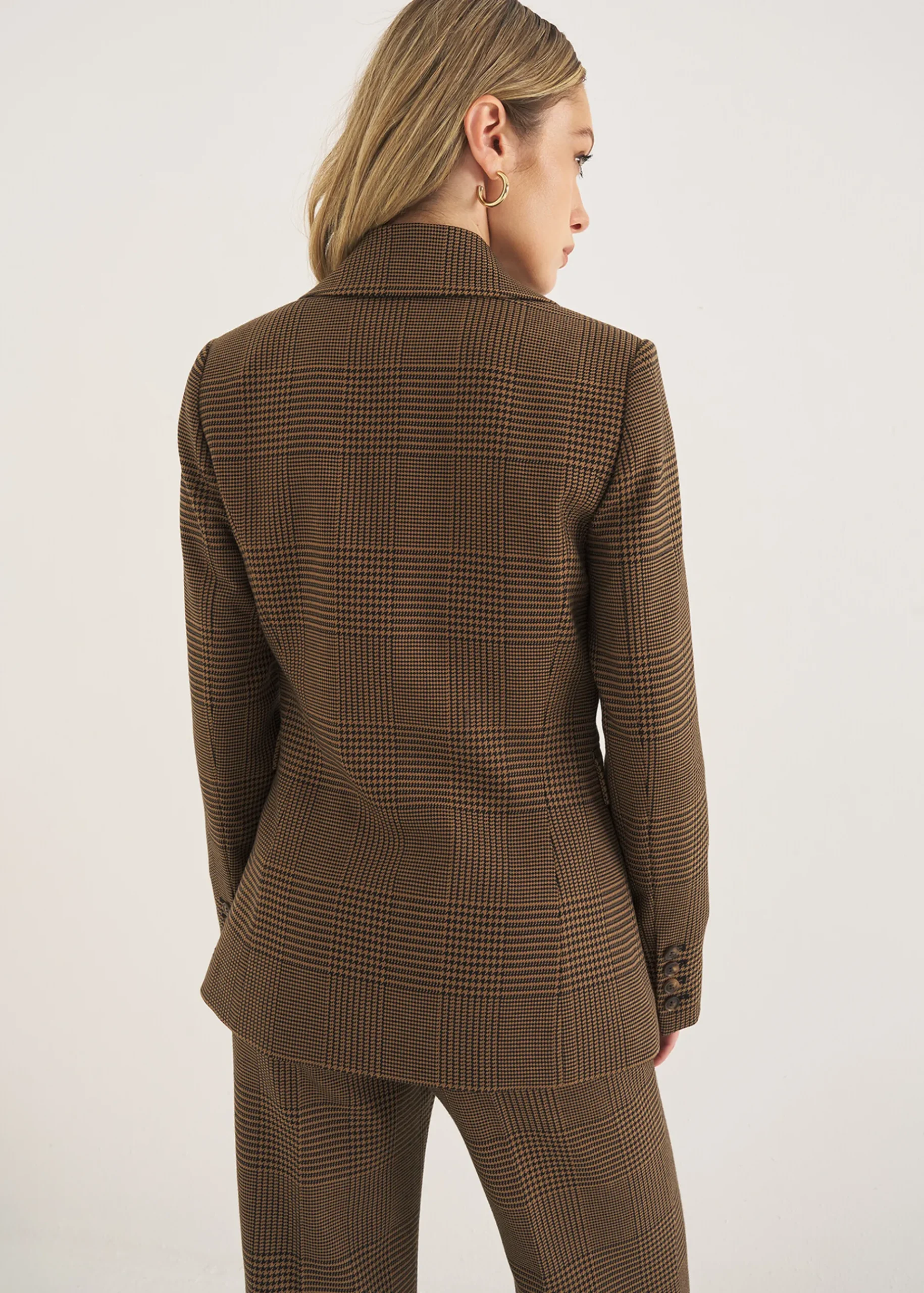 Camomilla Milano Pantaloni-Tailleur a Quadri con Rever Ampio